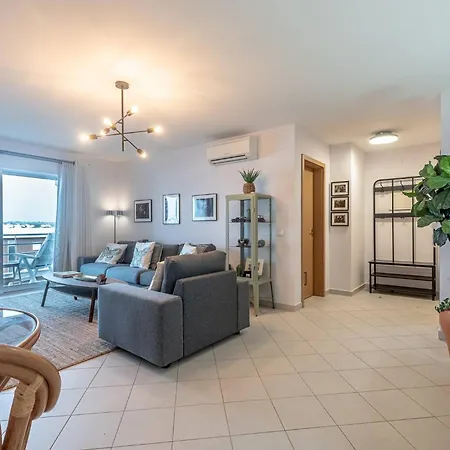 Paparazzi - Riverviews Apartman *