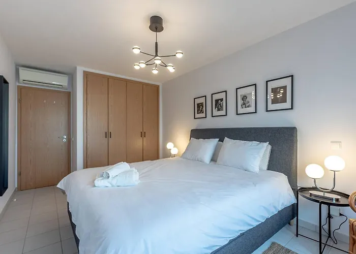 Paparazzi - Riverviews Apartamento