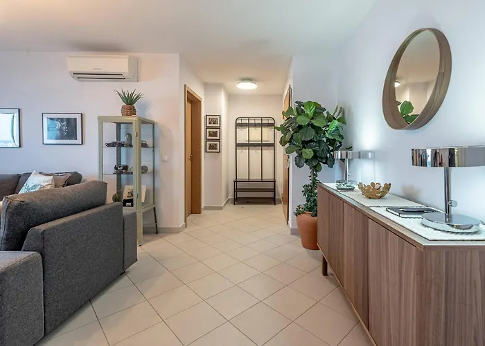 Paparazzi - Riverviews