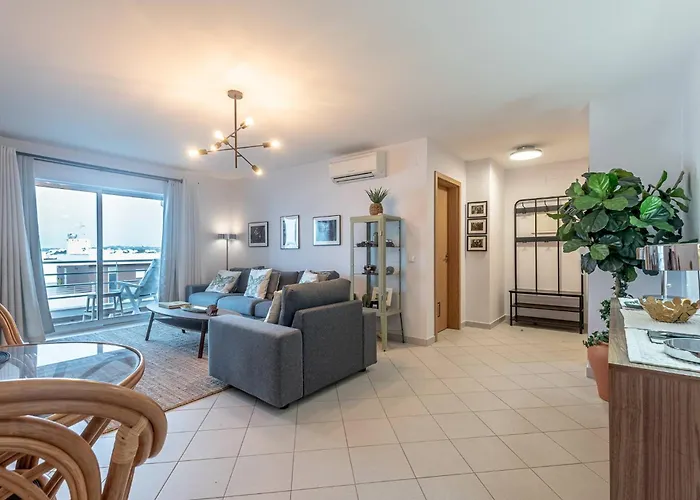 Paparazzi - Riverviews Apartament *